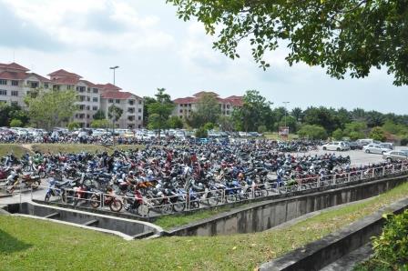 Parking Motorsikal Pelajar