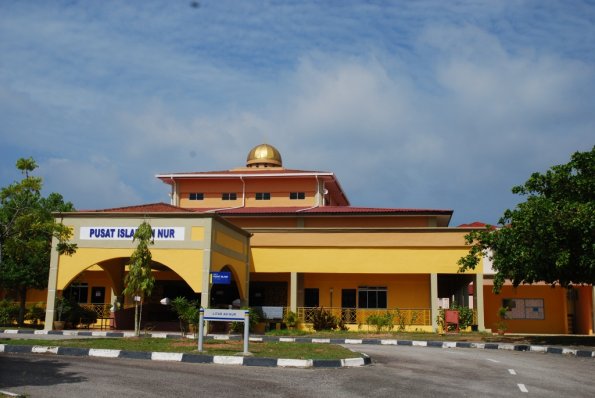 Pusat islam 